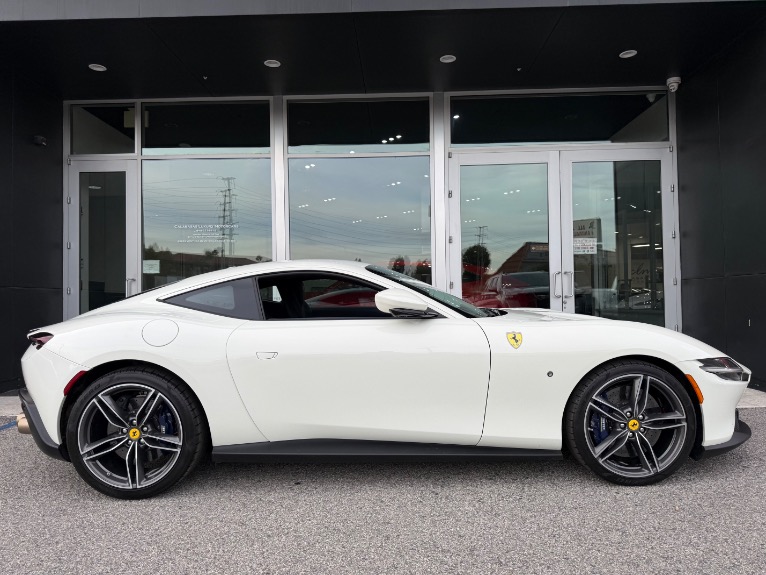 2022 Ferrari Roma Base's photo