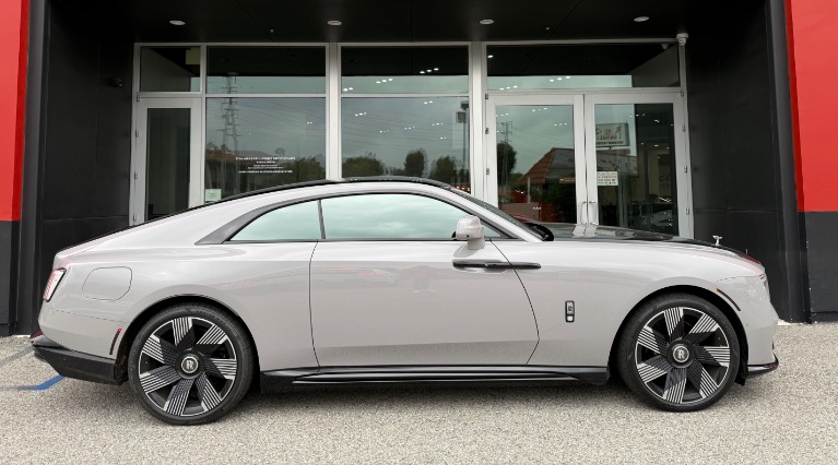 2024 Rolls-Royce Spectre Base's photo