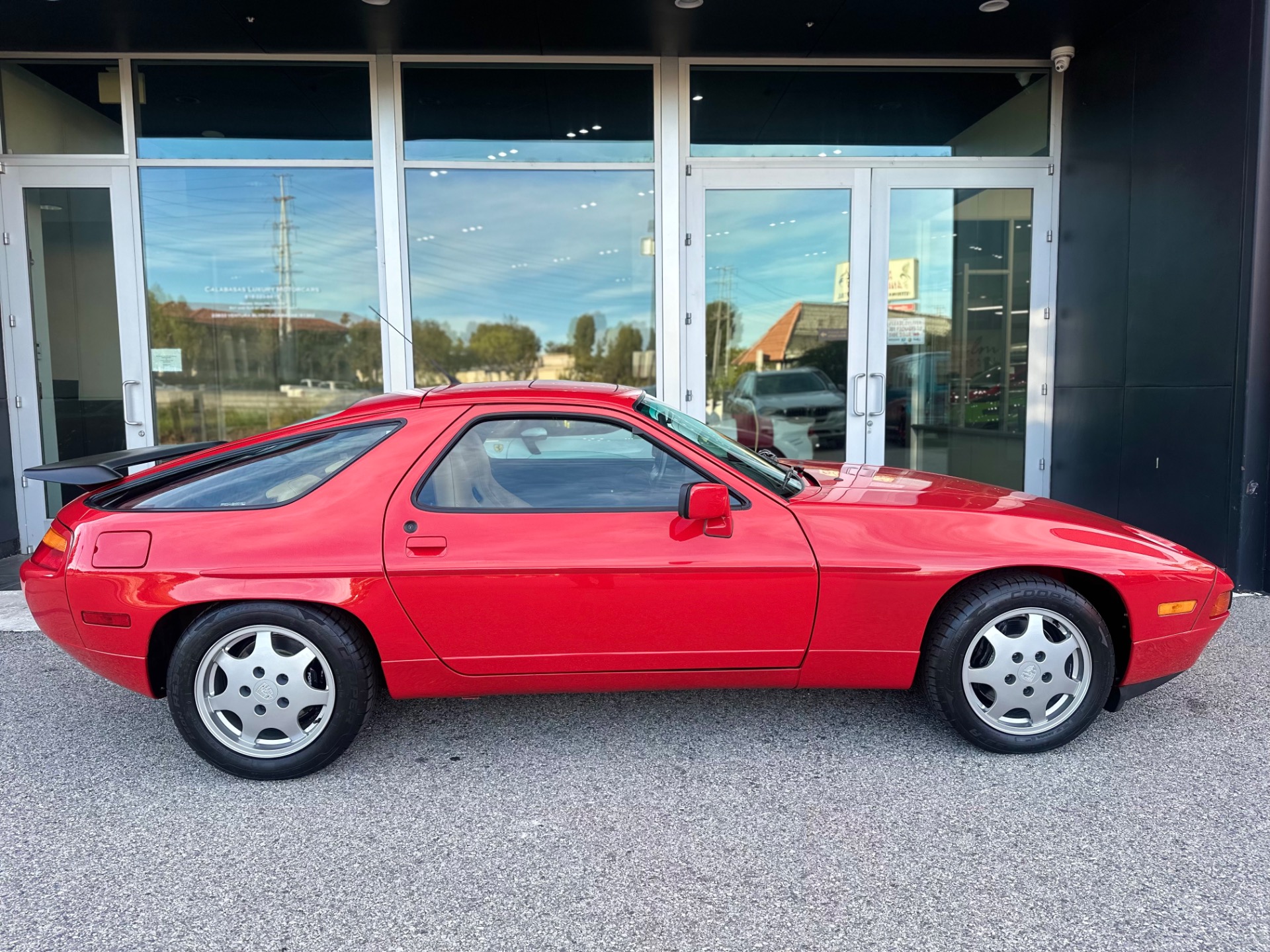 1991 Porsche 928's photo