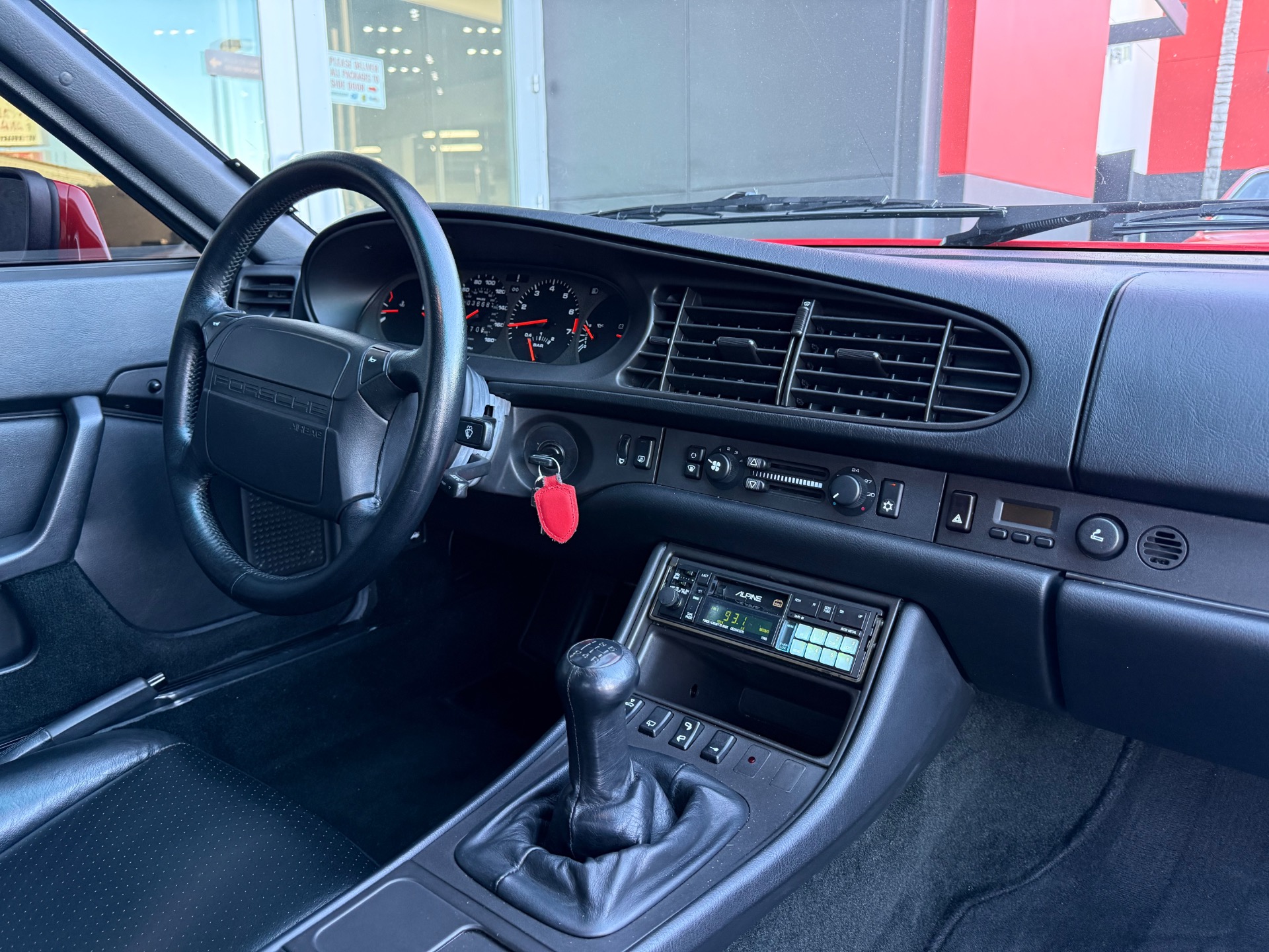 1987 Porsche 944 - Photo 24