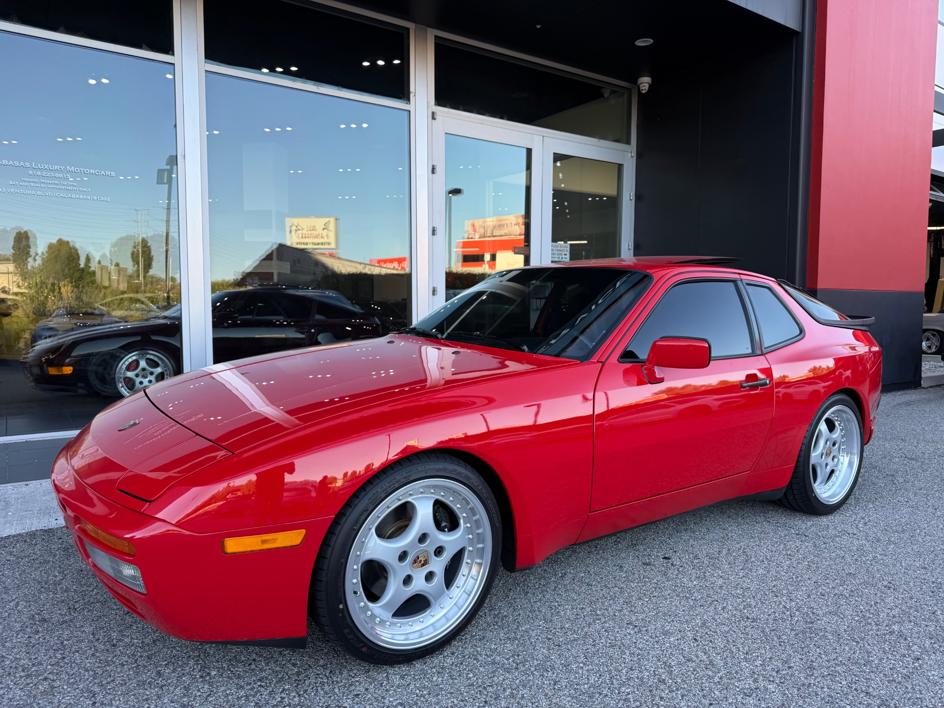 1987 Porsche 944 - Photo 8