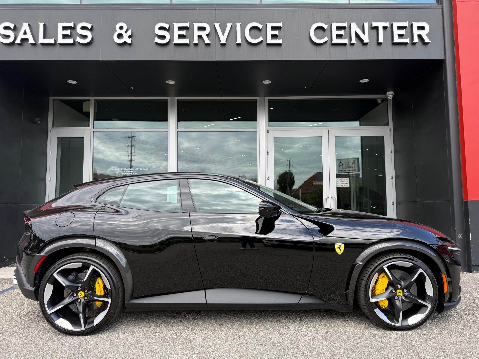 2025 Ferrari Purosangue Purosangue's photo