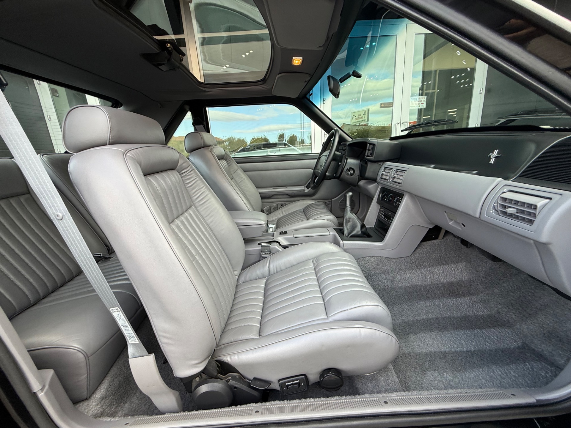 1993 Ford Mustang - Photo 22