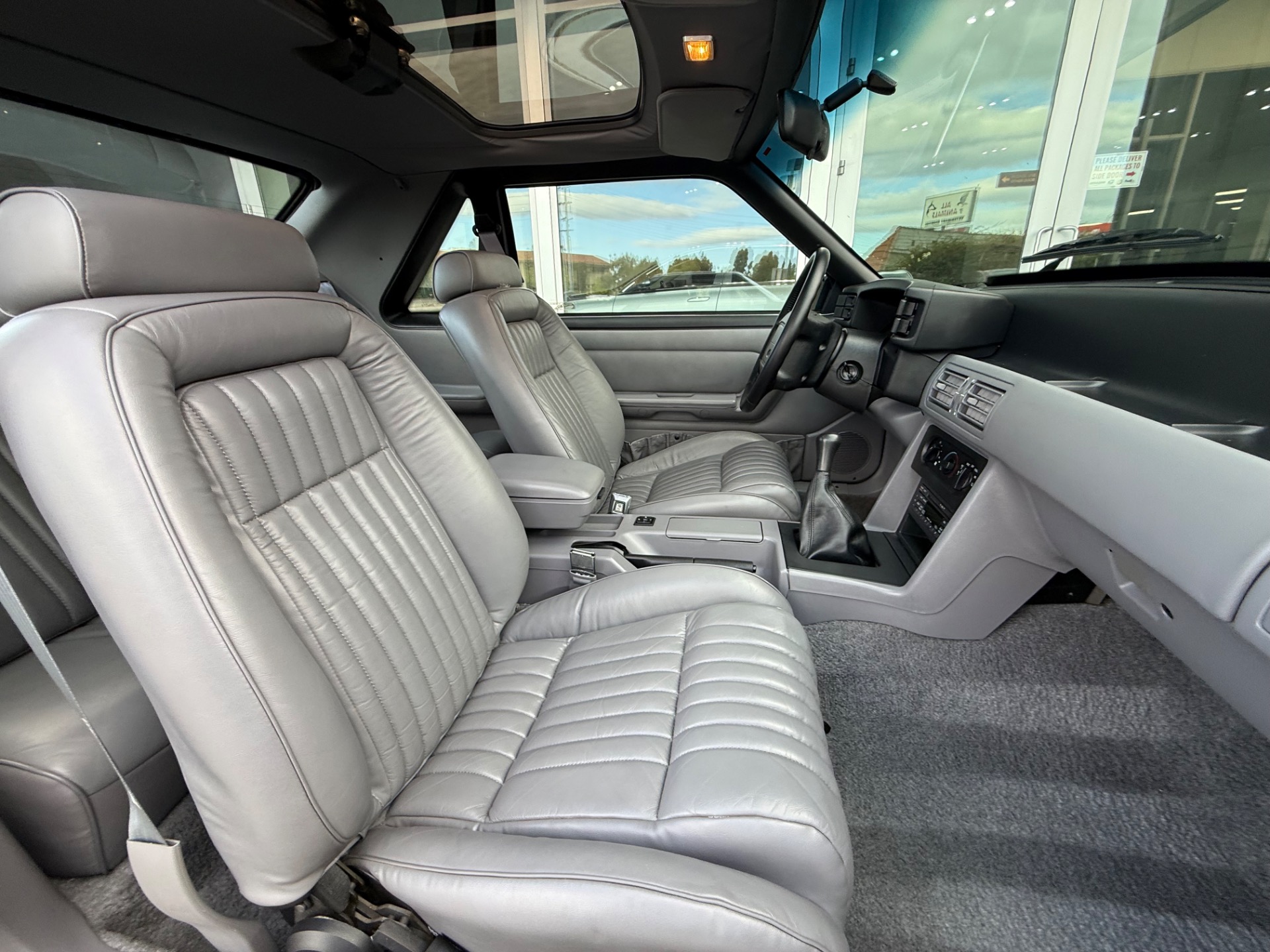 1993 Ford Mustang - Photo 23