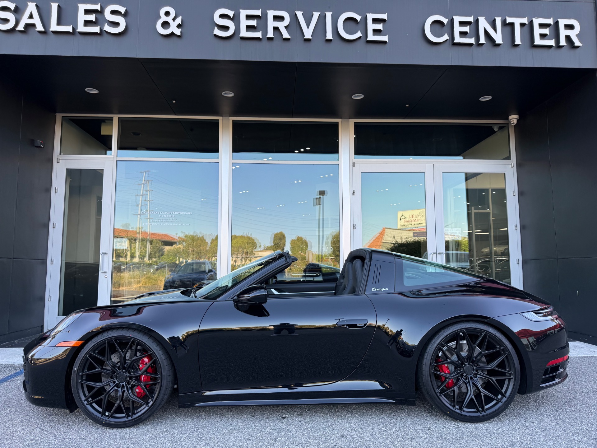 2024 Porsche 911 GTS - Photo 8