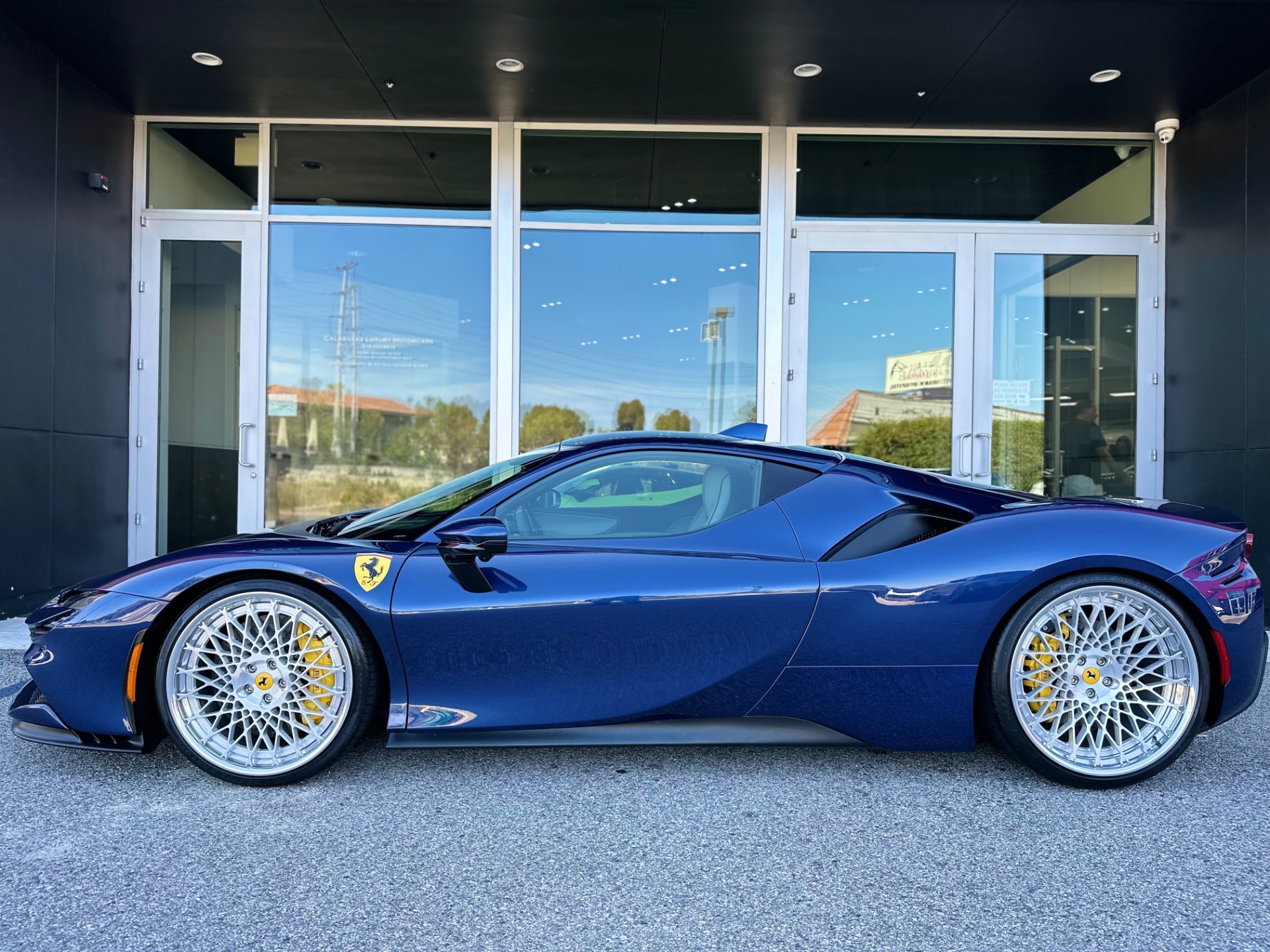2023 Ferrari SF90 Base - Photo 7