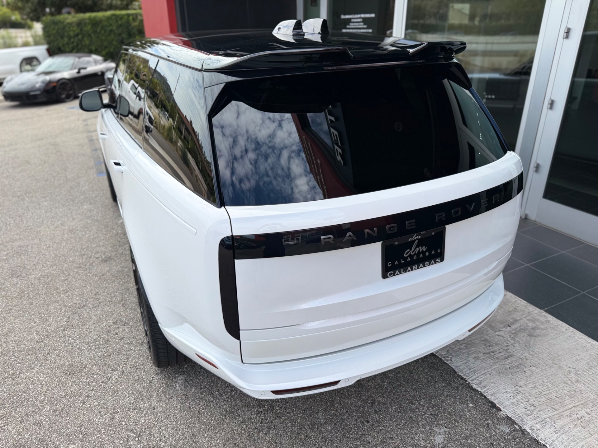 2025 Land Rover Range Rover SE - Photo 16