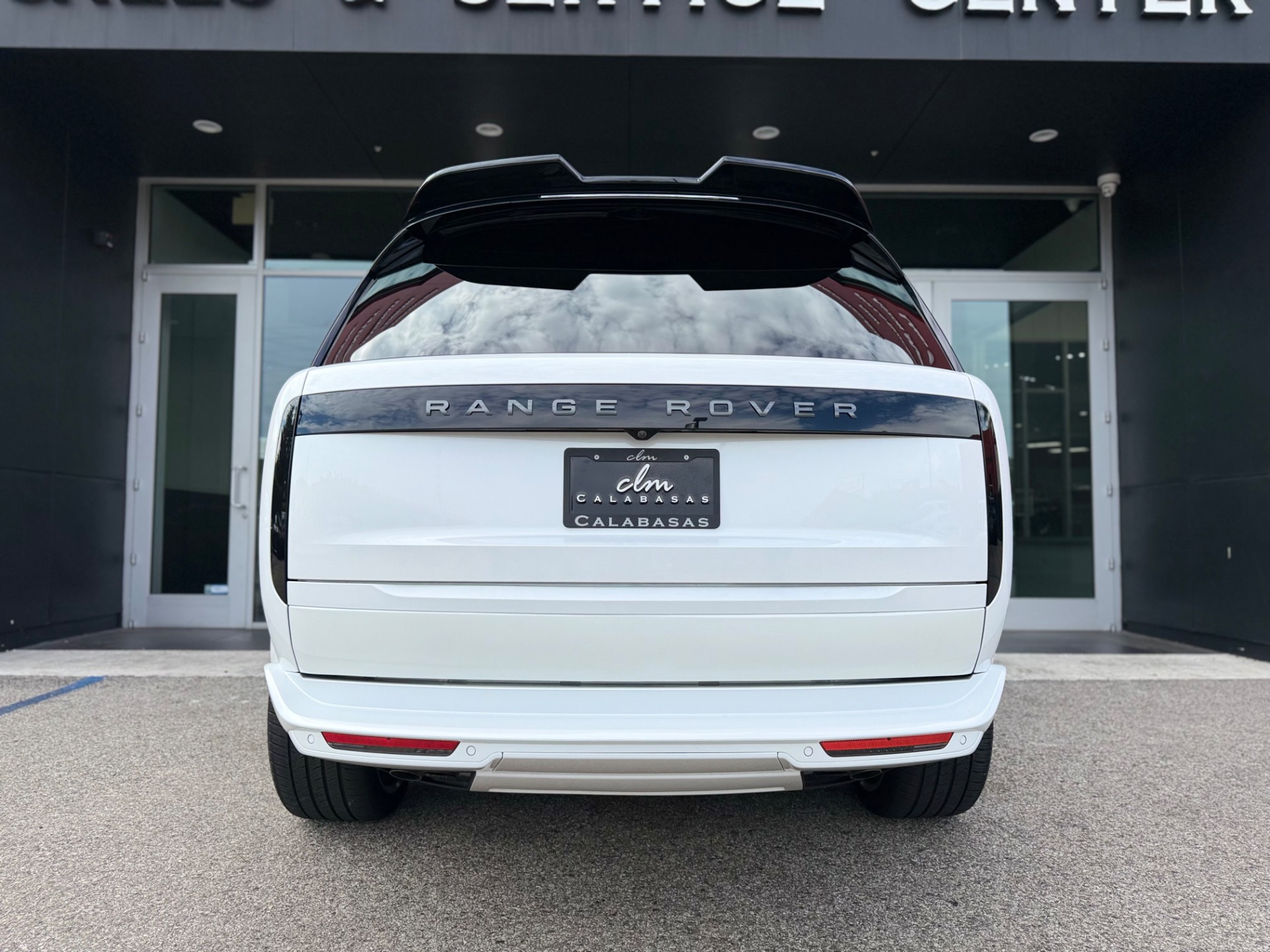 2025 Land Rover Range Rover SE - Photo 17