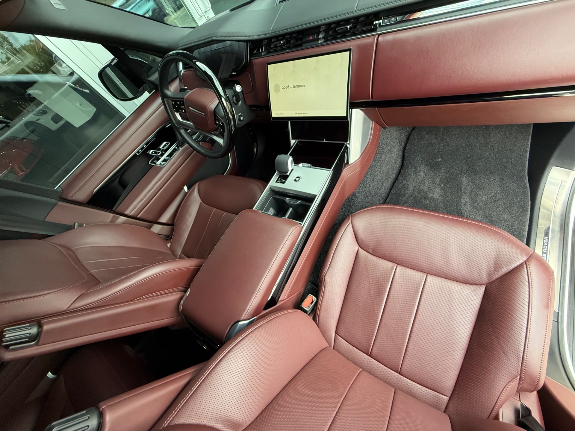 2025 Land Rover Range Rover SE - Photo 24