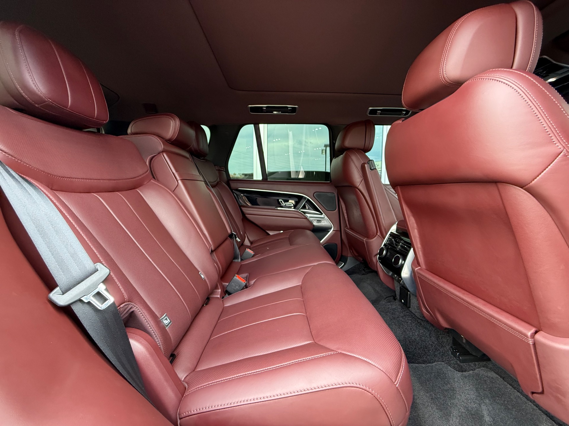 2025 Land Rover Range Rover SE - Photo 26