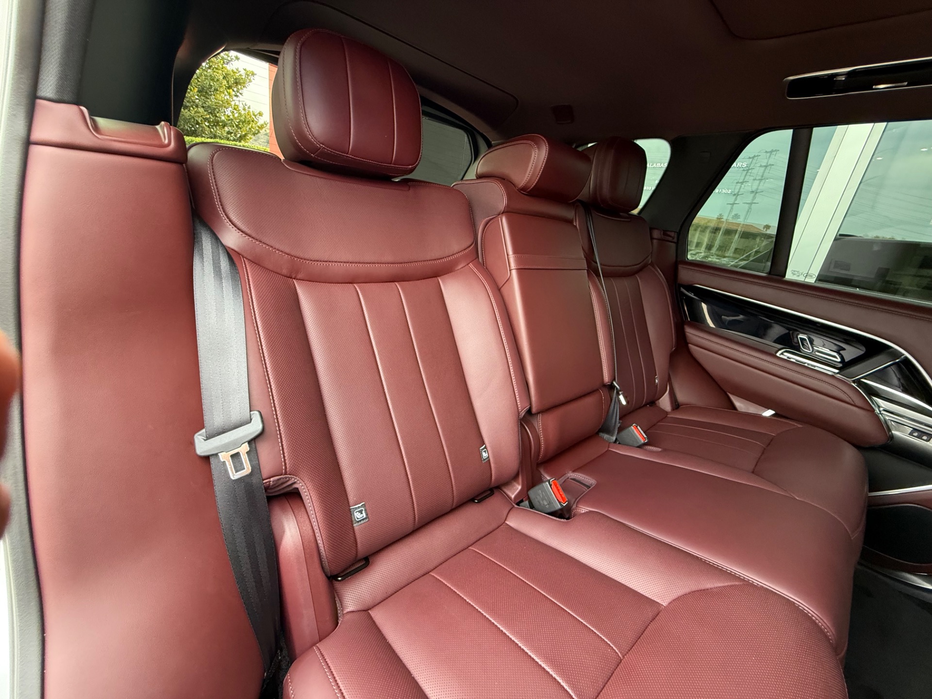2025 Land Rover Range Rover SE - Photo 28