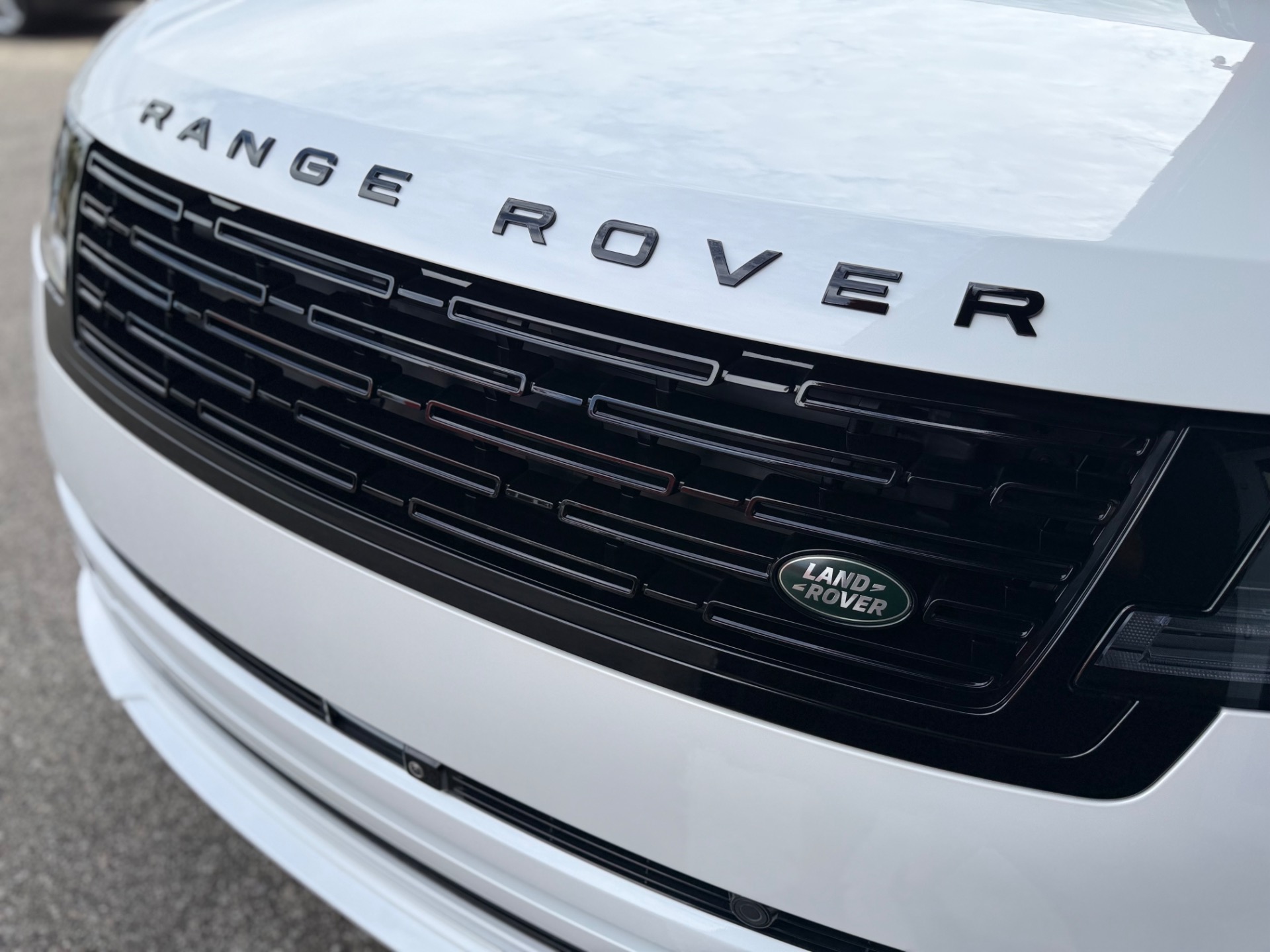 2025 Land Rover Range Rover SE - Photo 36